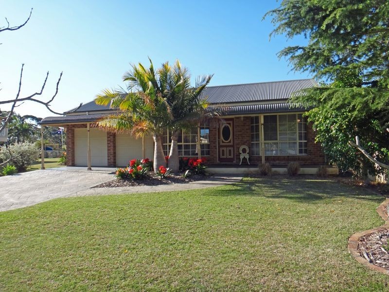 39 Cater Crescent, Sussex Inlet NSW 2540