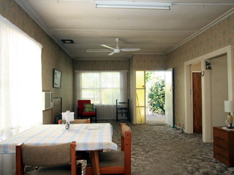 27 Ray Street, Sussex Inlet NSW 2540