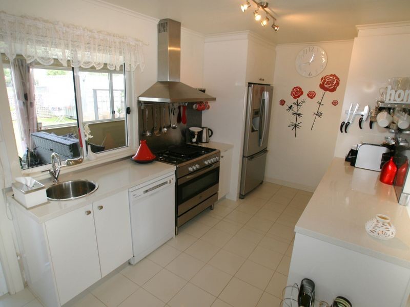 30 Ritchie Street, Bomaderry NSW 2541