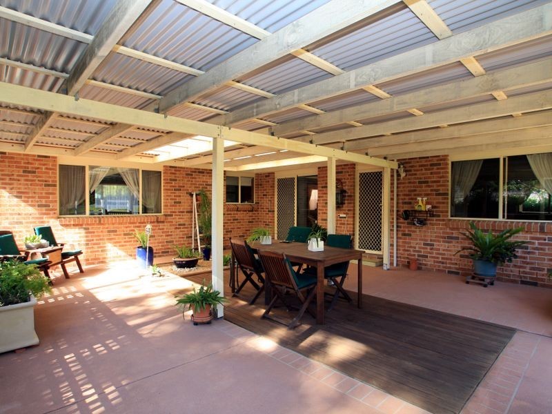 7 Lakeshore Parade, Sussex Inlet NSW 2540