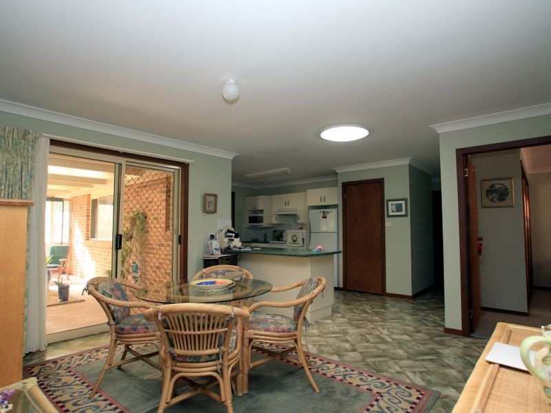 7 Lakeshore Parade, Sussex Inlet NSW 2540