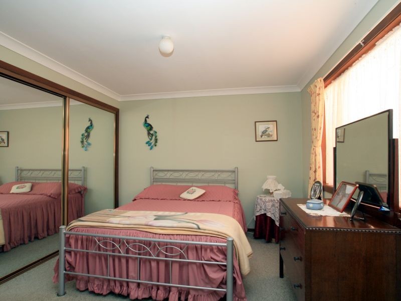 7 Lakeshore Parade, Sussex Inlet NSW 2540