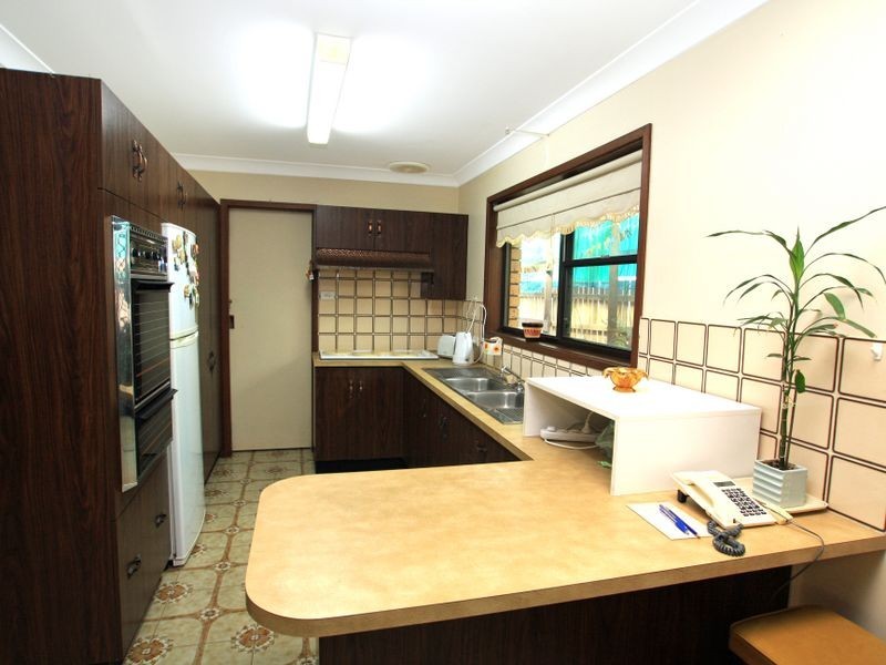 30 Glanville Road, Sussex Inlet NSW 2540