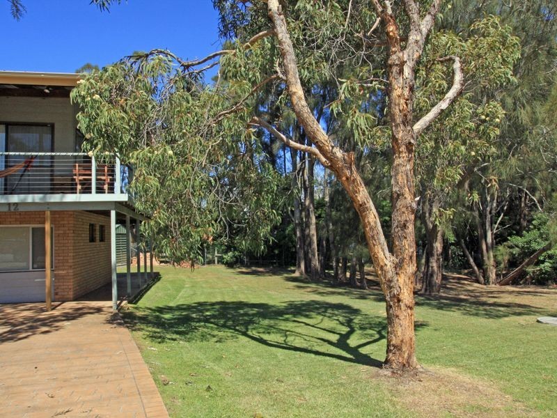 12 Lakeland Avenue, Berrara NSW 2540
