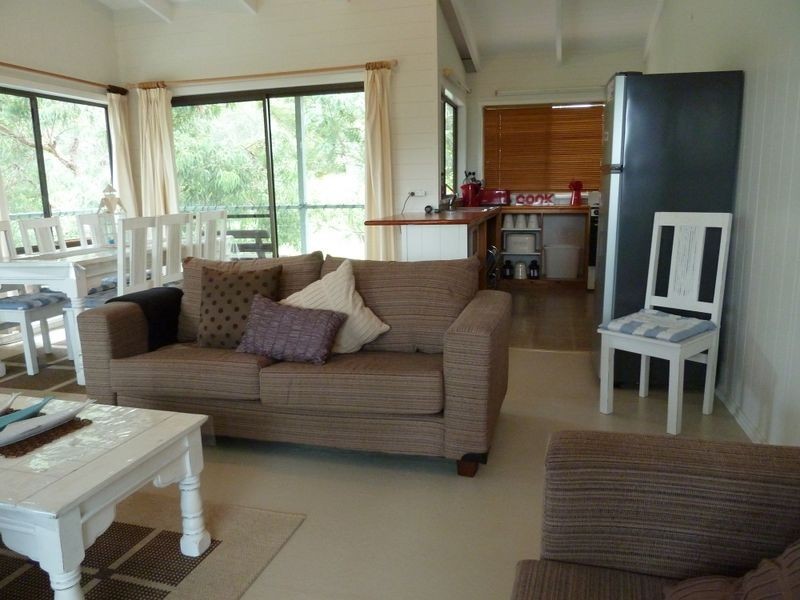 12 Lakeland Avenue, Berrara NSW 2540