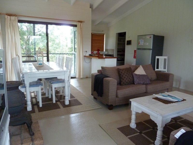 12 Lakeland Avenue, Berrara NSW 2540