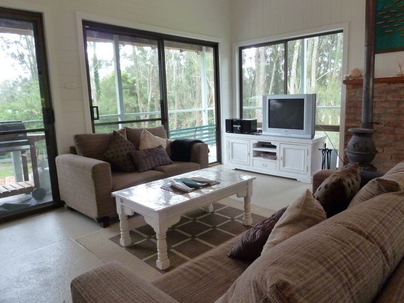 12 Lakeland Avenue, Berrara NSW 2540