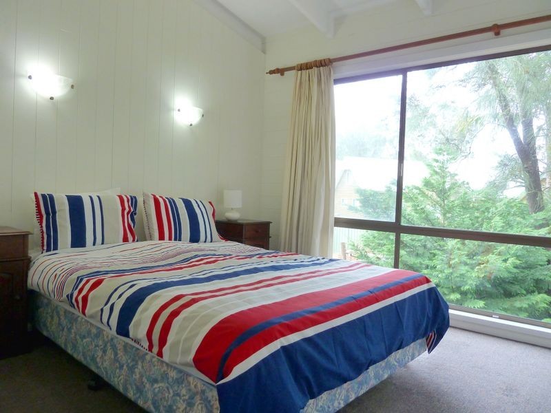 12 Lakeland Avenue, Berrara NSW 2540