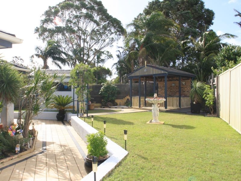 14 Inlet Avenue, Sussex Inlet NSW 2540