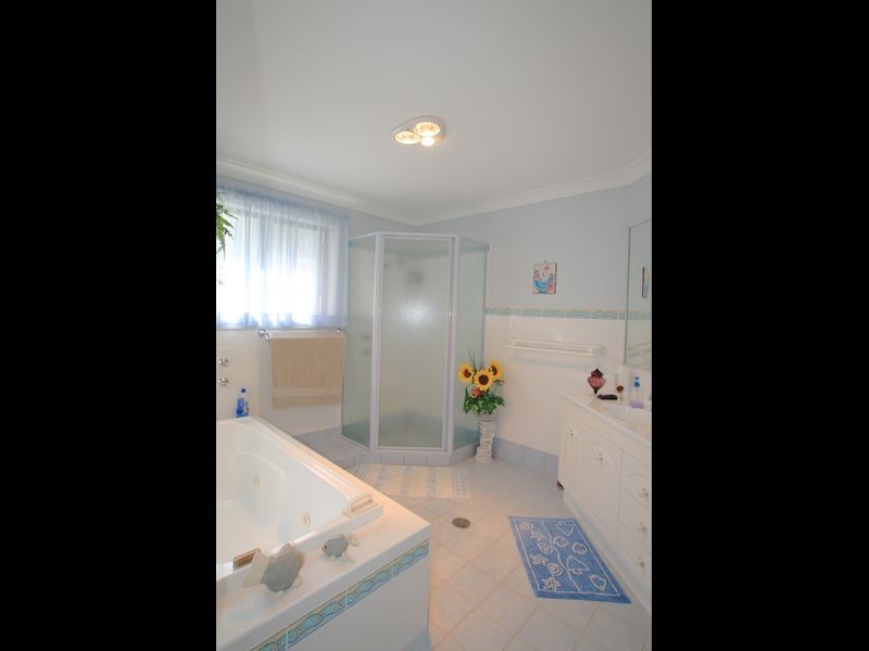 14 Inlet Avenue, Sussex Inlet NSW 2540