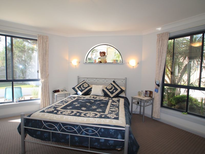 14 Inlet Avenue, Sussex Inlet NSW 2540