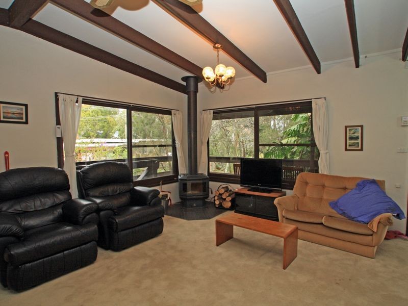 10 Hoffman Drive, Swanhaven NSW 2540