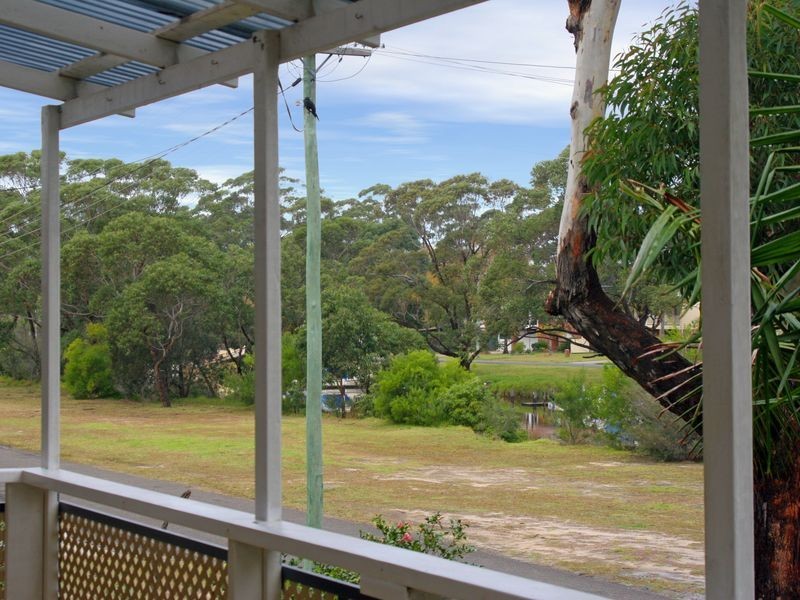 27 Edgewater Avenue, Sussex Inlet NSW 2540