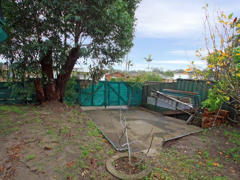 27 Edgewater Avenue, Sussex Inlet NSW 2540