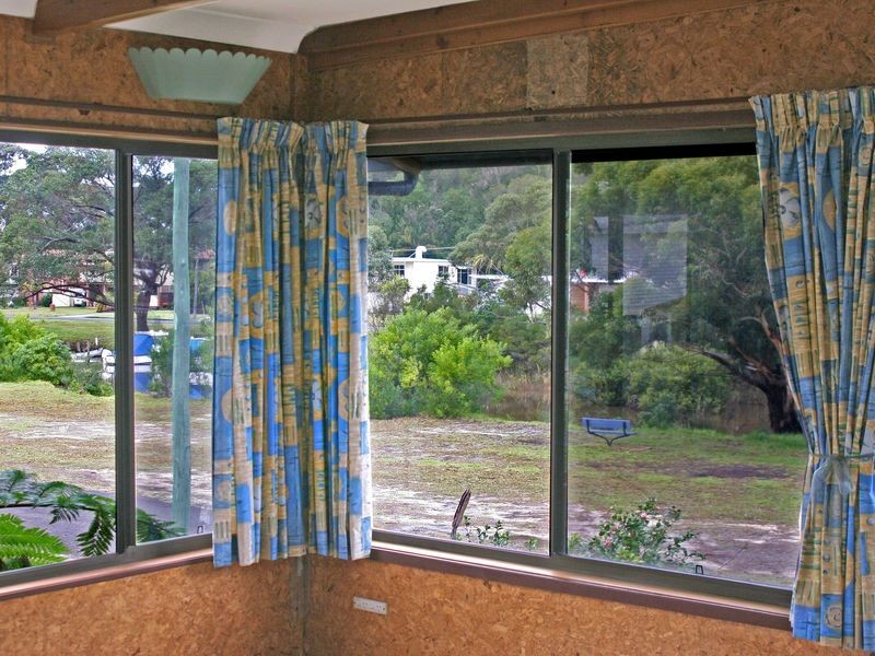 27 Edgewater Avenue, Sussex Inlet NSW 2540