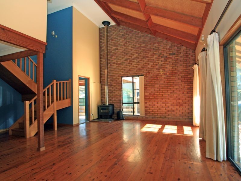 6 Blue Mist Close, Sussex Inlet NSW 2540