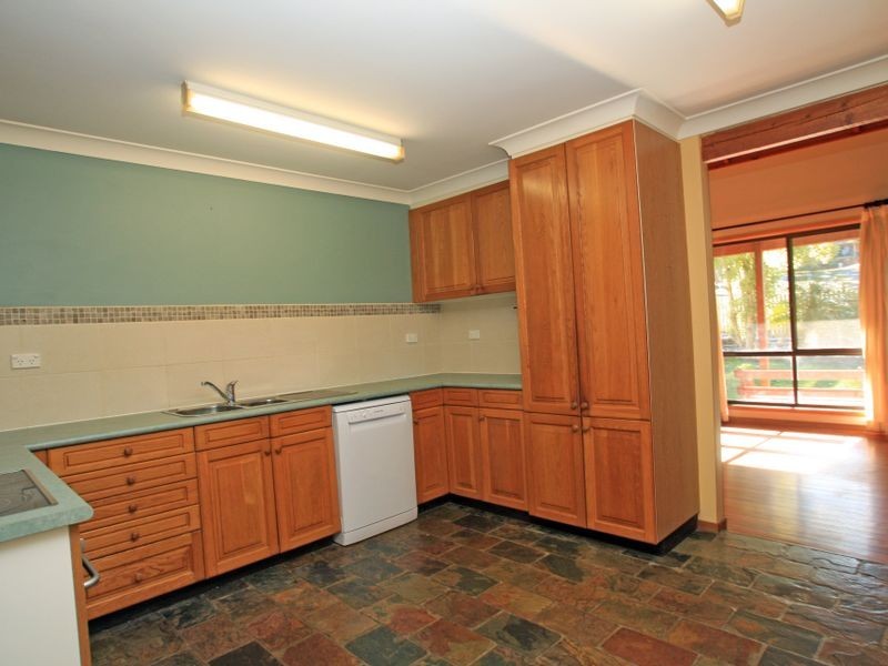 6 Blue Mist Close, Sussex Inlet NSW 2540