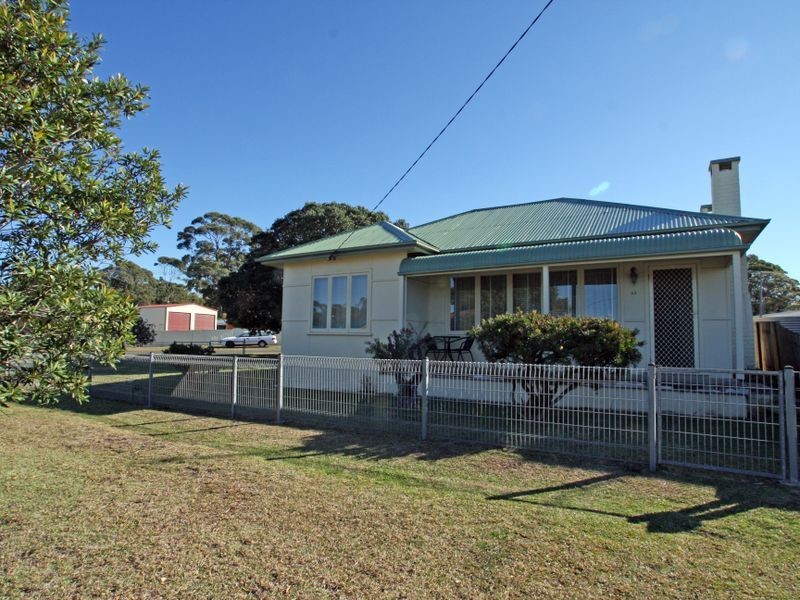 43 Iverison Road, Sussex Inlet NSW 2540