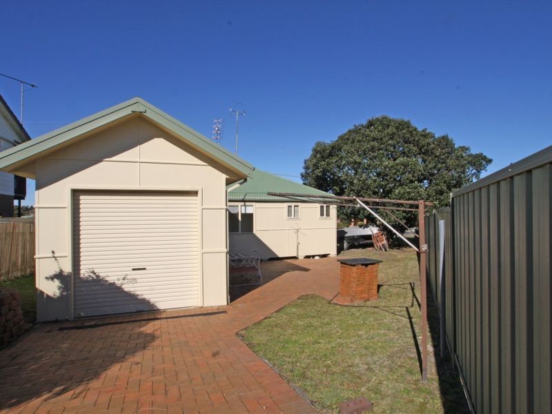 43 Iverison Road, Sussex Inlet NSW 2540