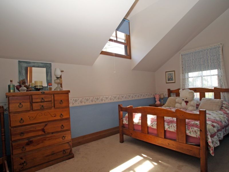 7 Marlin Place, Sussex Inlet NSW 2540