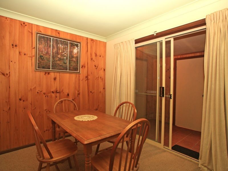 11 Suncrest Avenue, Sussex Inlet NSW 2540