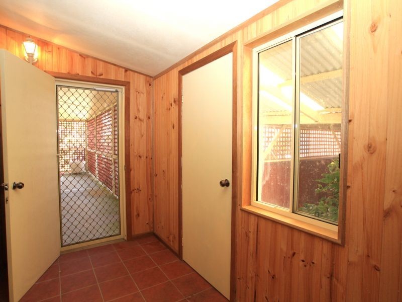 11 Suncrest Avenue, Sussex Inlet NSW 2540