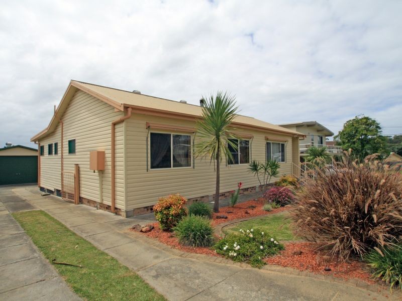 50 Glanville Road, Sussex Inlet NSW 2540