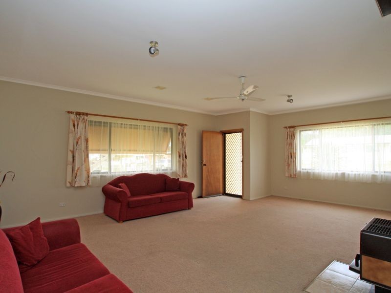 50 Glanville Road, Sussex Inlet NSW 2540