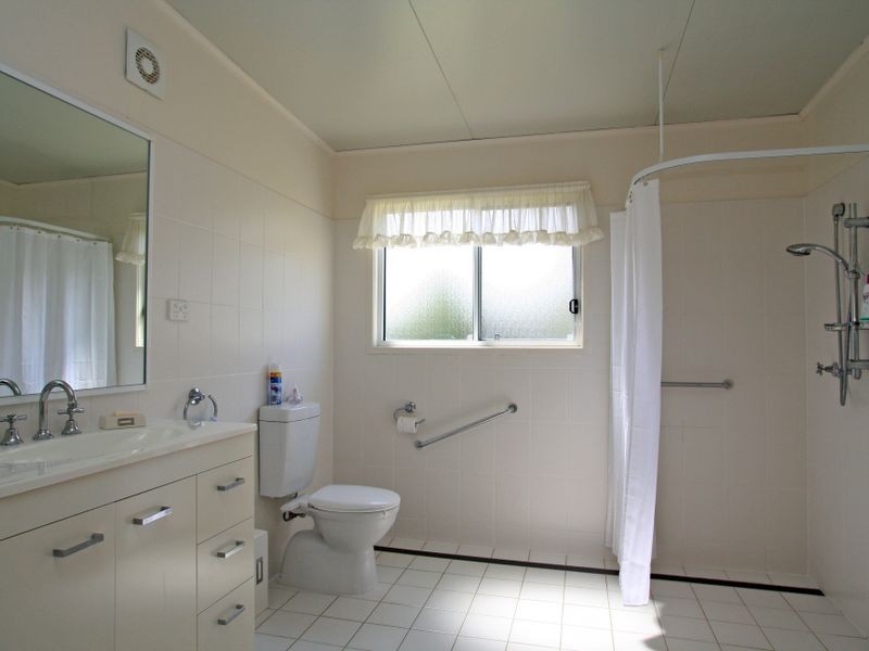 16 Wunda Avenue, Sussex Inlet NSW 2540