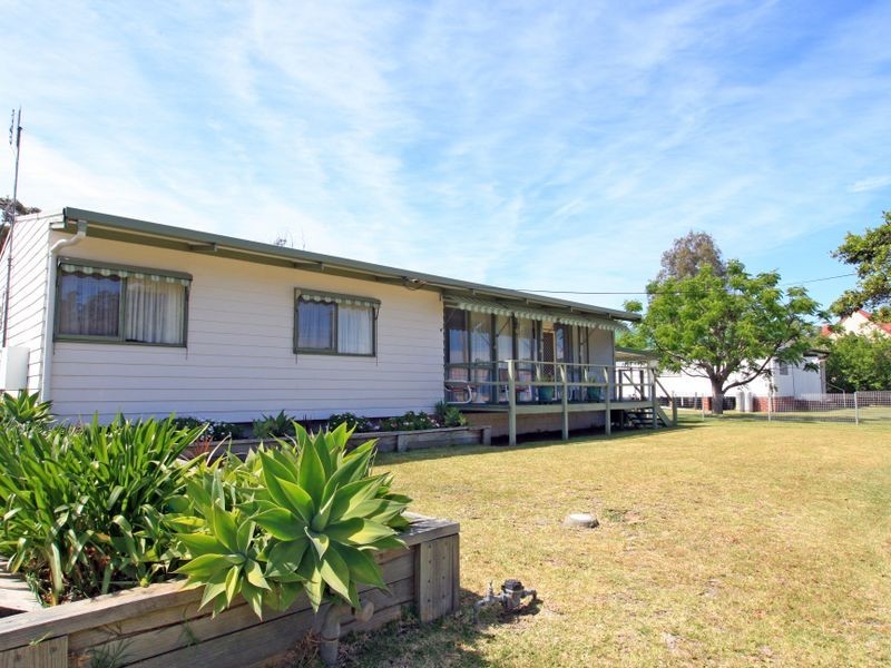 16 Wunda Avenue, Sussex Inlet NSW 2540