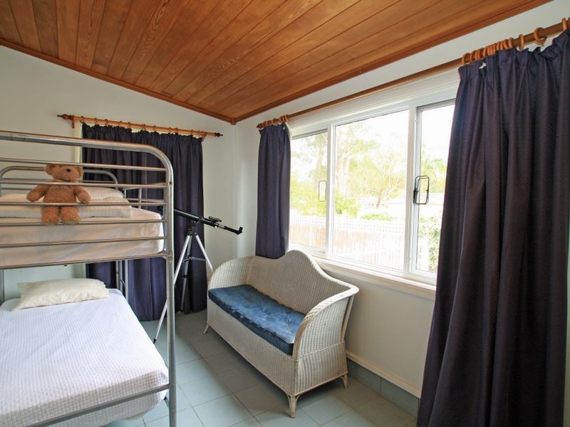 27 River Road, Sussex Inlet NSW 2540