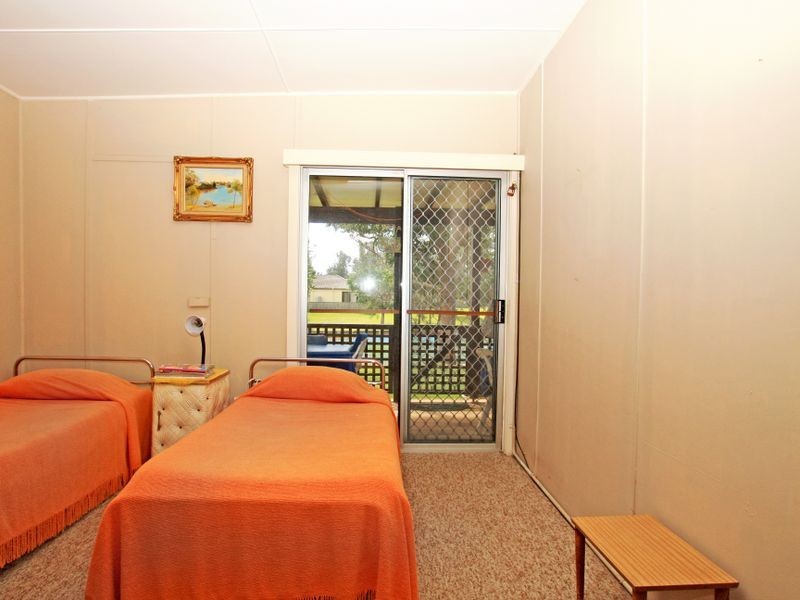 49 Sussex Inlet Rd, Sussex Inlet NSW 2540