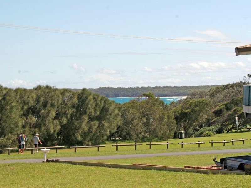 13 Silversands Drive, Berrara NSW 2540