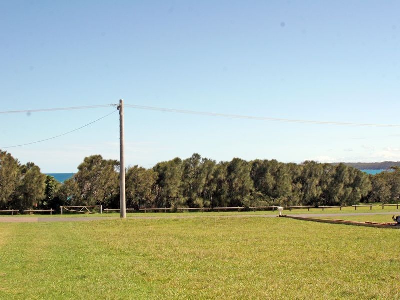 13 Silversands Drive, Berrara NSW 2540