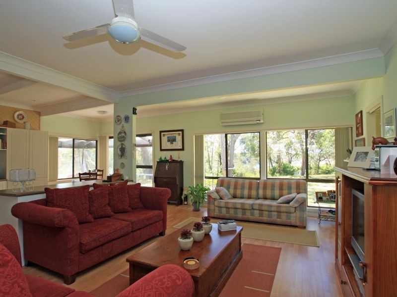 8 Ethel Avenue, Sussex Inlet NSW 2540