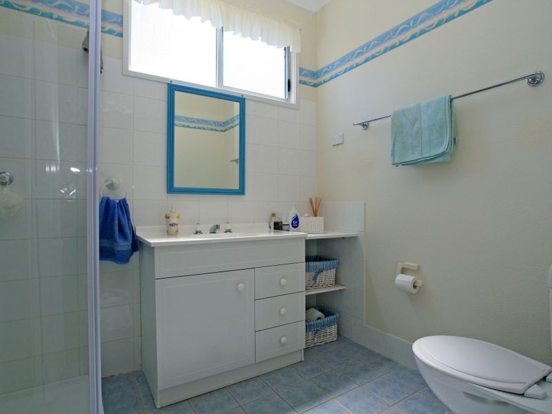 8 Ethel Avenue, Sussex Inlet NSW 2540