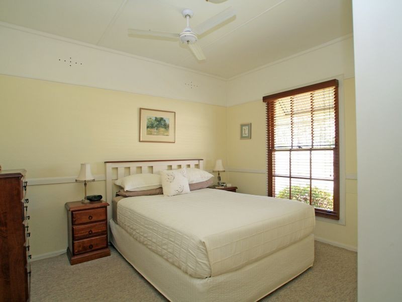 8 Ethel Avenue, Sussex Inlet NSW 2540