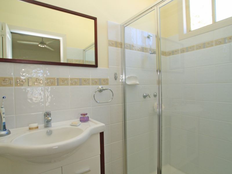 8 Ethel Avenue, Sussex Inlet NSW 2540