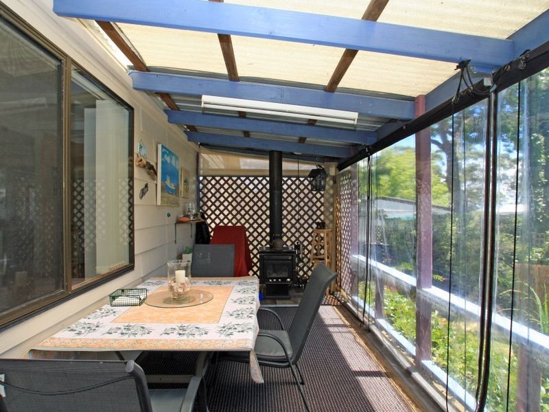 8 Ethel Avenue, Sussex Inlet NSW 2540