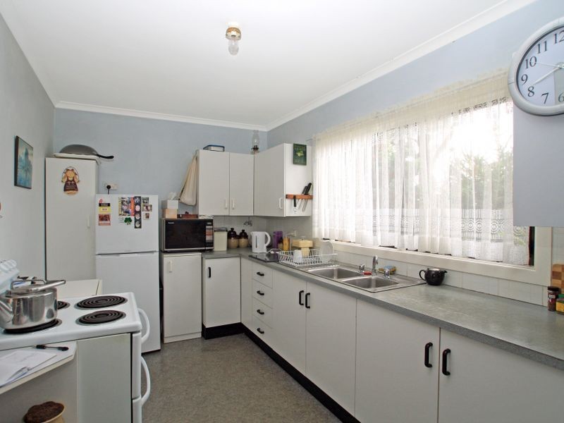 16 Ray Street, Sussex Inlet NSW 2540