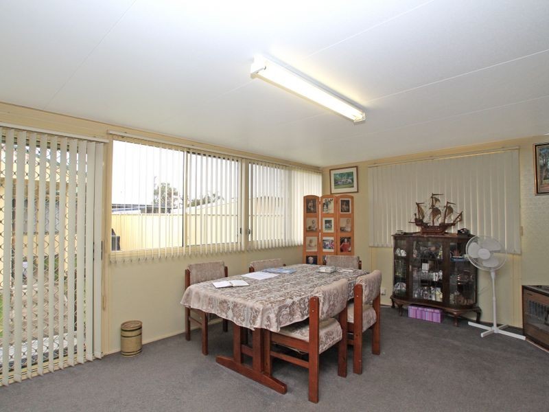 16 Ray Street, Sussex Inlet NSW 2540