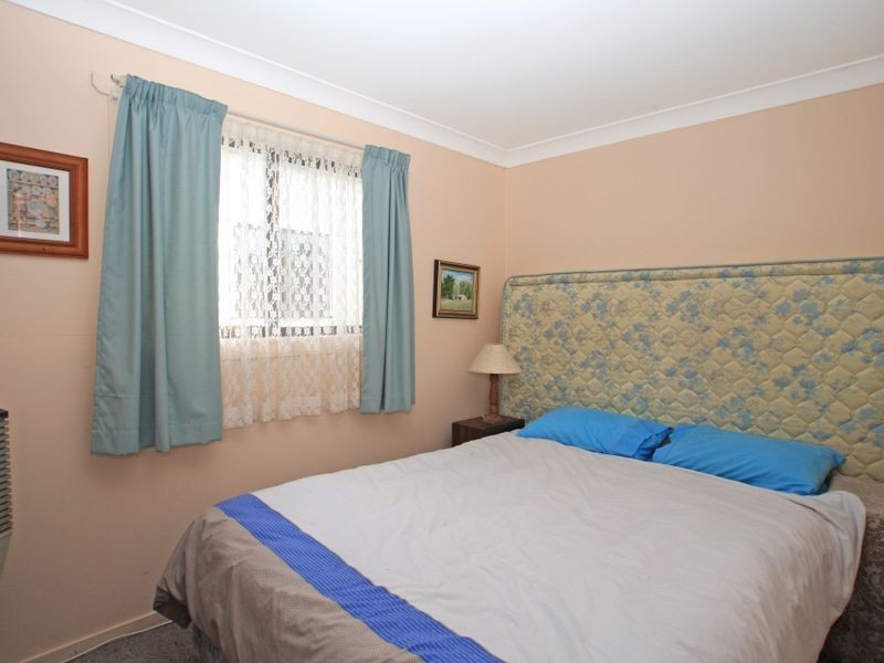 16 Ray Street, Sussex Inlet NSW 2540