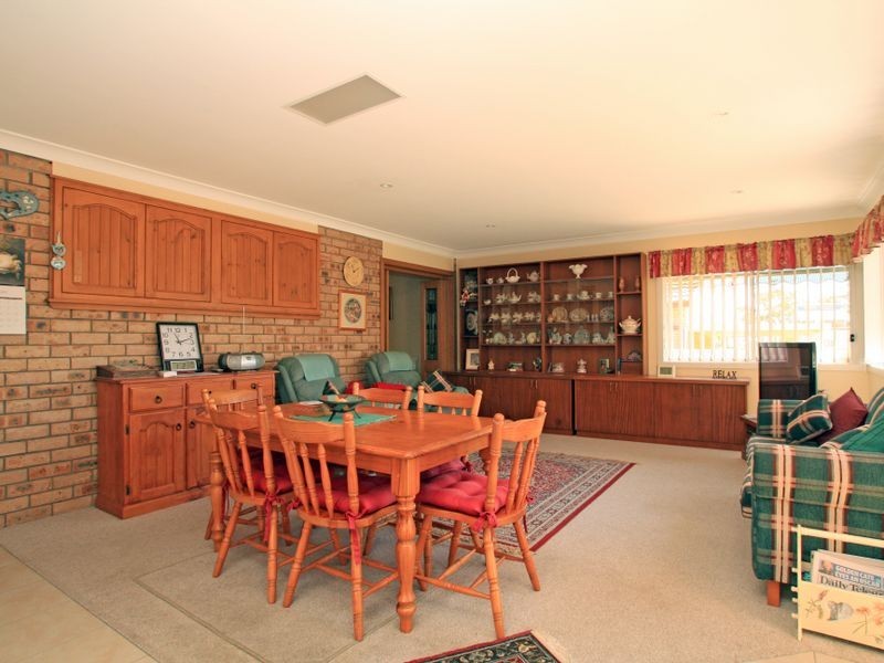 16 Lagoon Crescent, Sussex Inlet NSW 2540