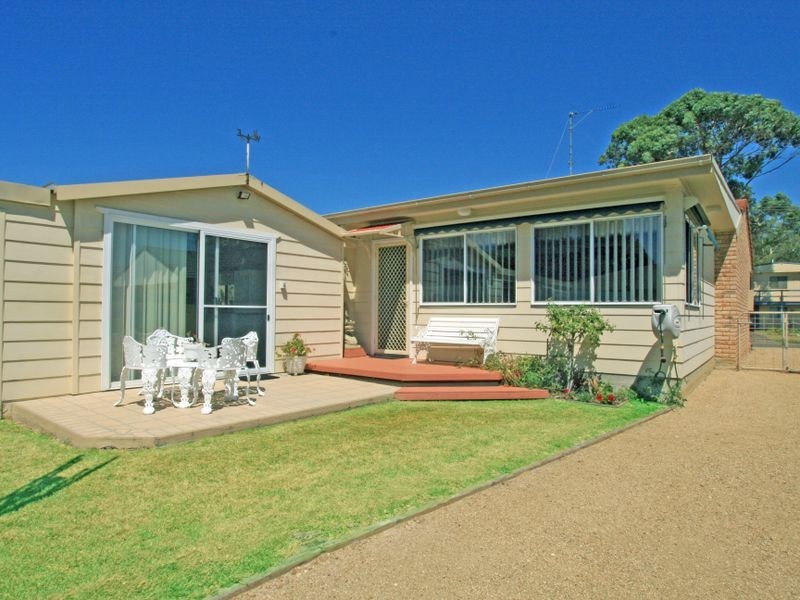 16 Lagoon Crescent, Sussex Inlet NSW 2540