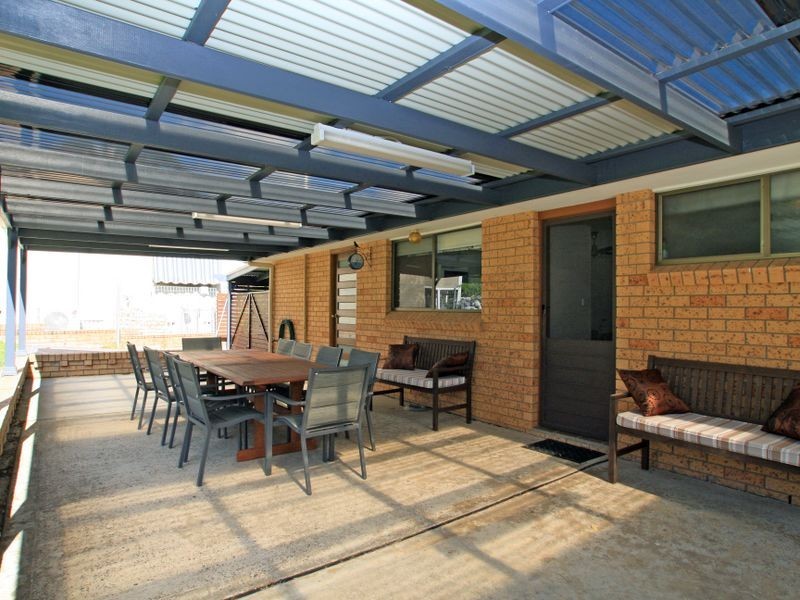 14 Suncrest Avenue, Sussex Inlet NSW 2540