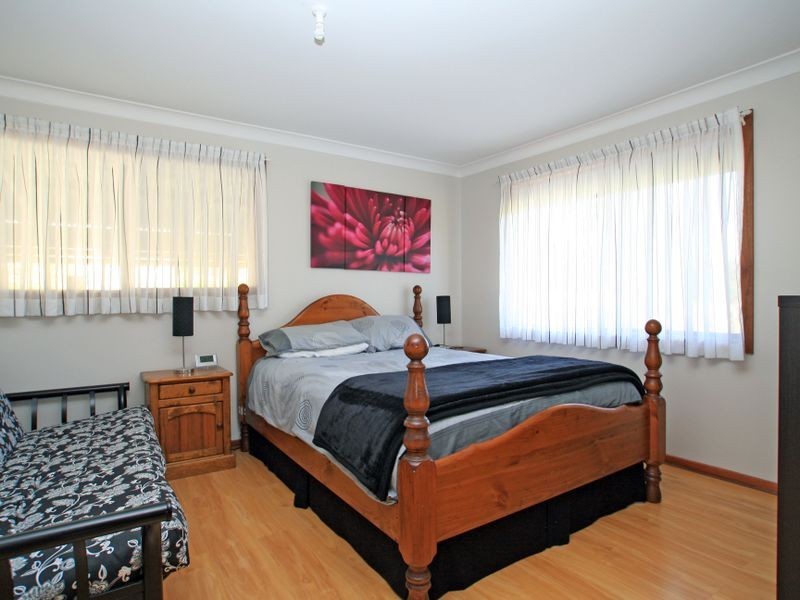 14 Suncrest Avenue, Sussex Inlet NSW 2540