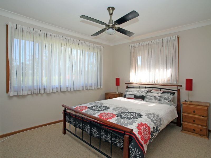 14 Suncrest Avenue, Sussex Inlet NSW 2540