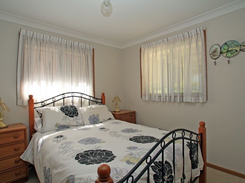 14 Suncrest Avenue, Sussex Inlet NSW 2540