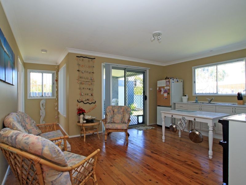 30 Ray Street, Sussex Inlet NSW 2540