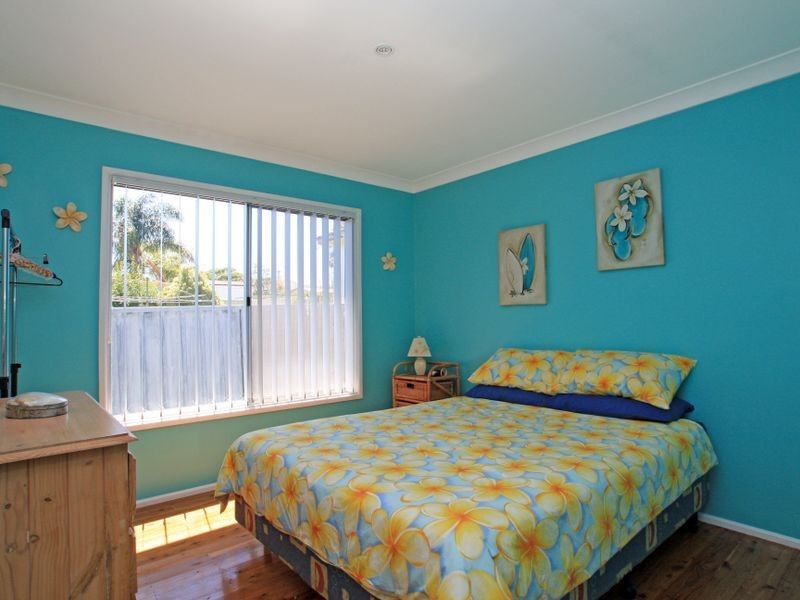 30 Ray Street, Sussex Inlet NSW 2540